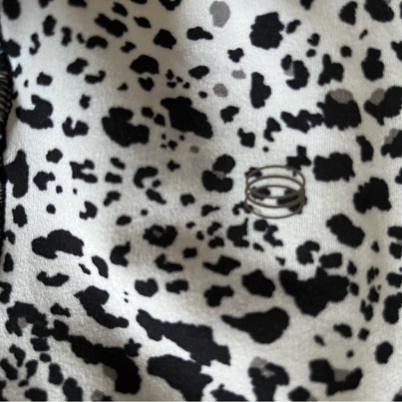 New balance leopard legging size small - Picture 5 of 7